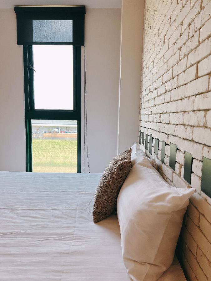 Wei Wei Chu B&B Zhuangwei Екстер'єр фото